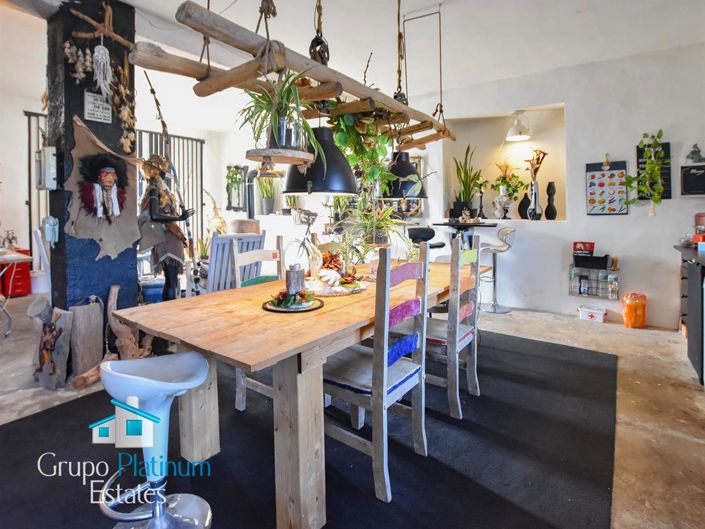 Image No.5-6 Bed Villa for sale