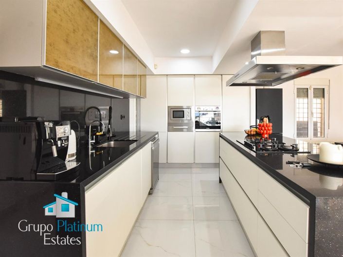 Image No.11-4 Bed Villa for sale