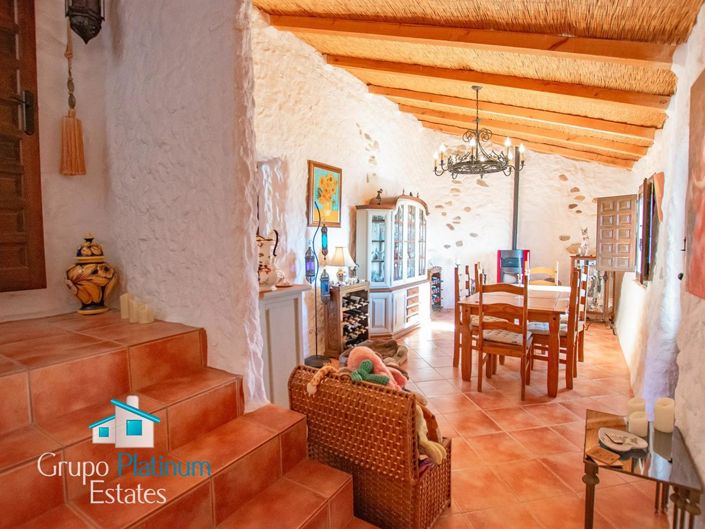 Image No.14-4 Bed Villa for sale