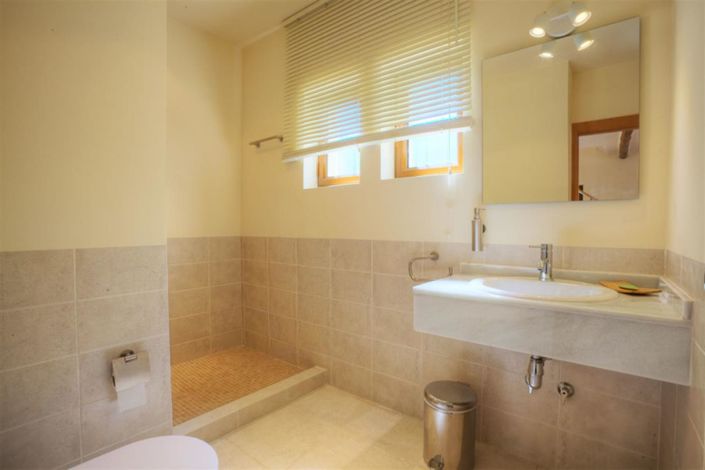 Image No.7-4 Bed Villa for sale