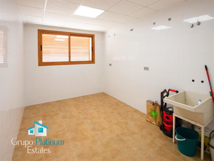 Image No.7-5 Bed Villa for sale