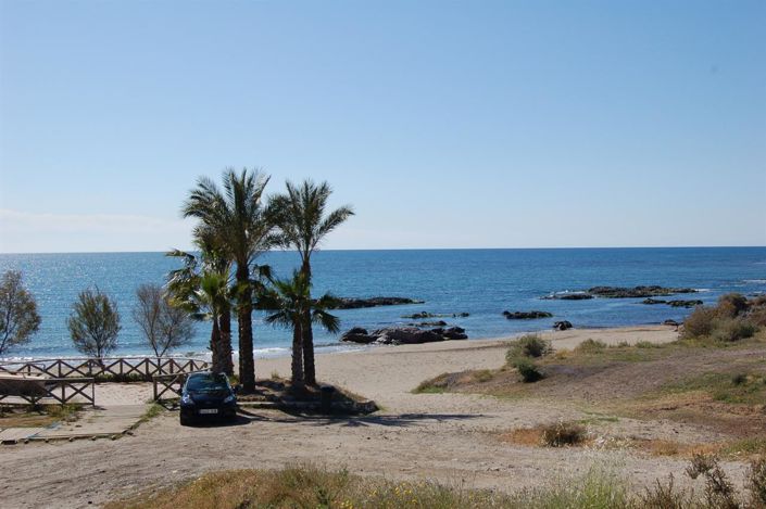 Image No.16-2 Bed Property for sale