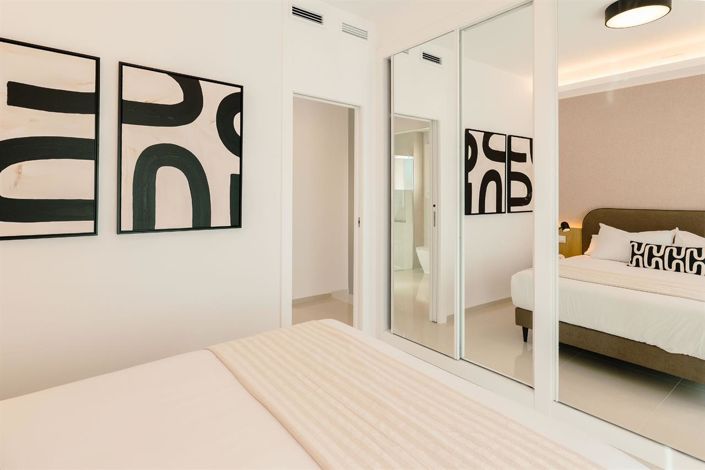 Image No.14-3 Bed Property for sale