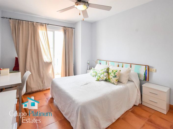 Image No.16-3 Bed Property for sale