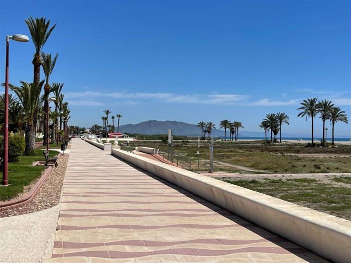 Image No.26-3 Bed Property for sale