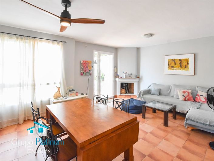 Image No.8-3 Bed Property for sale