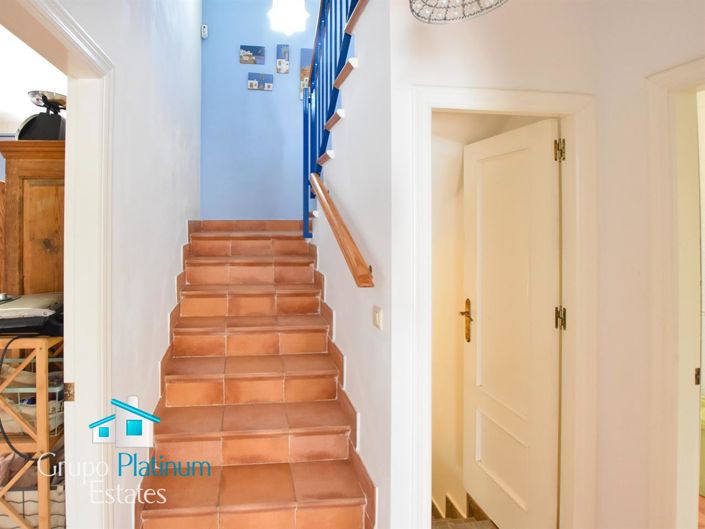 Image No.9-3 Bed Property for sale