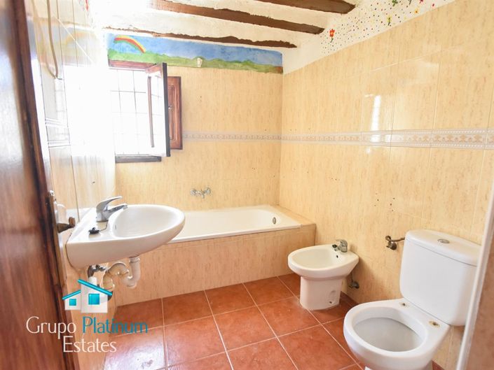 Image No.3-2 Bed Property for sale