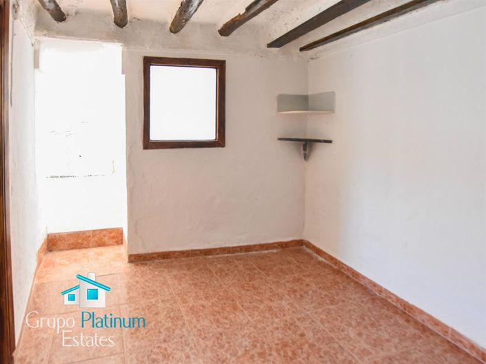 Image No.4-2 Bed Property for sale