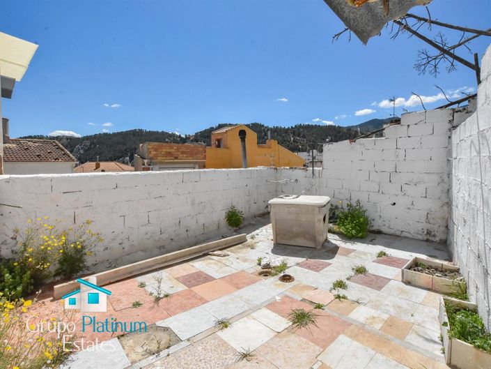 Image No.6-2 Bed Property for sale