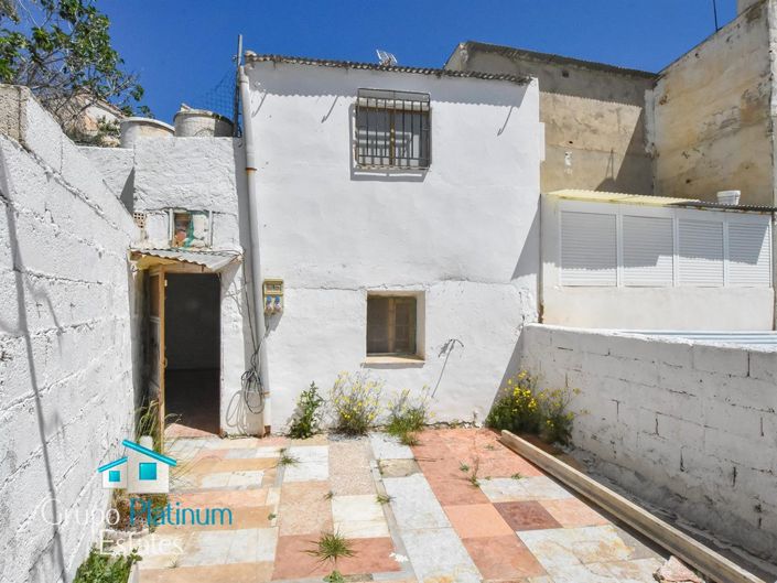 Image No.7-2 Bed Property for sale