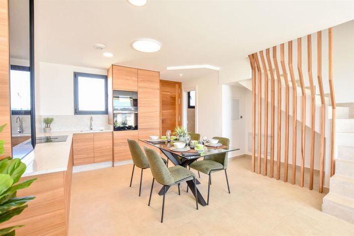 Image No.24-2 Bed Property for sale