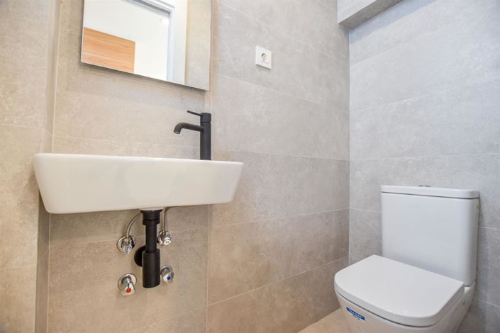 Image No.25-2 Bed Property for sale