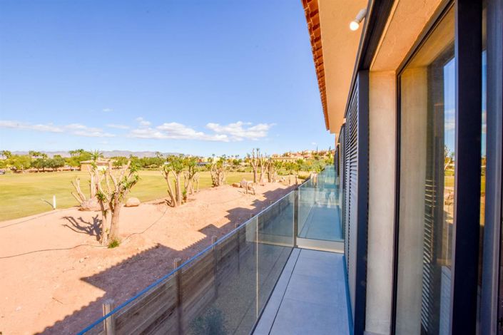 Image No.27-2 Bed Property for sale