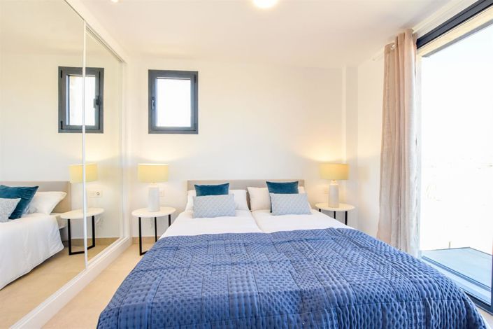 Image No.24-2 Bed Property for sale