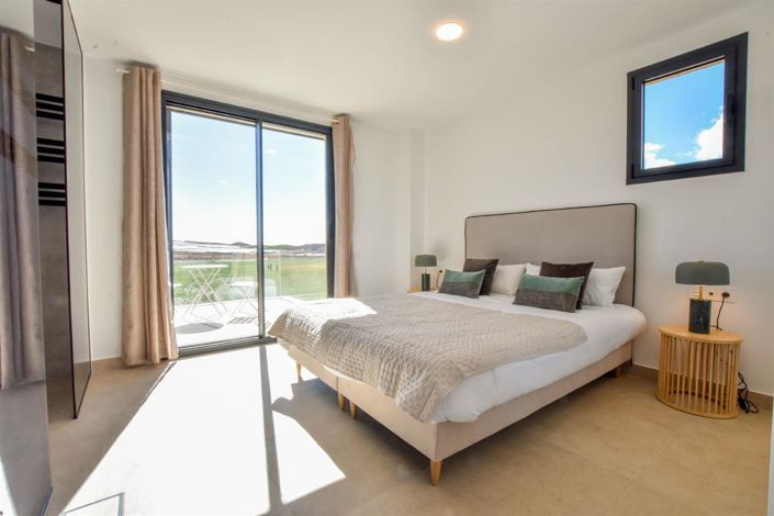 Image No.19-2 Bed Property for sale