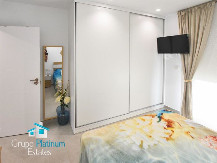 Image No.22-3 Bed Property for sale