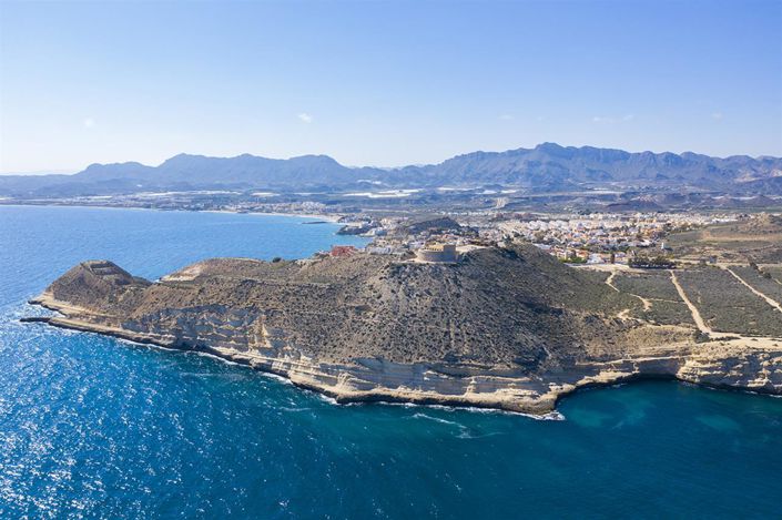 Image No.14-2 Bed Property for sale