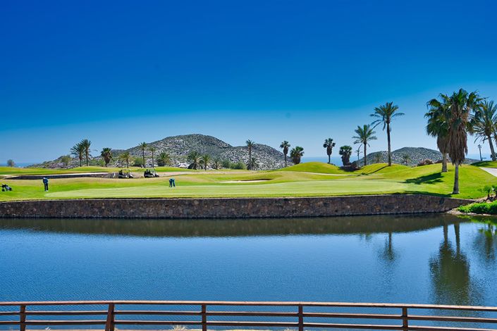 Image No.10-2 Bed Property for sale