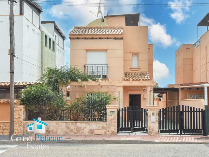 Image No.1-2 Bed Villa for sale