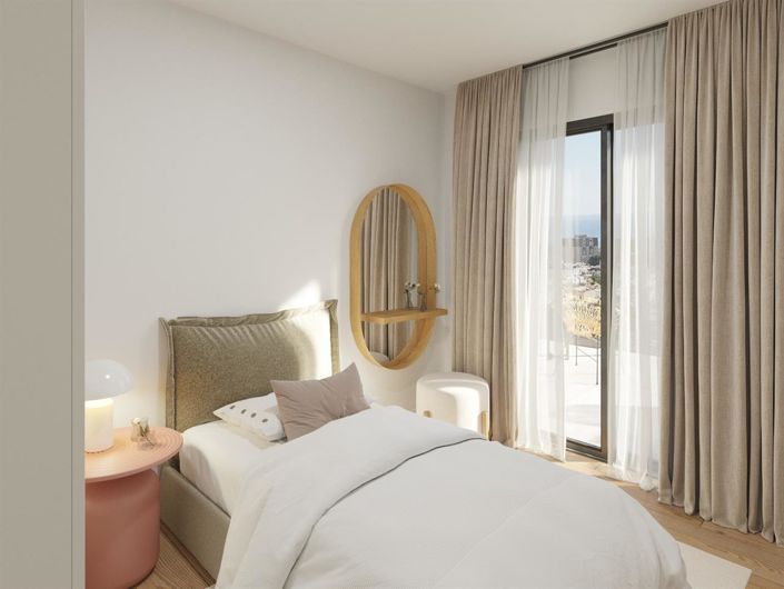 Image No.17-3 Bed Property for sale