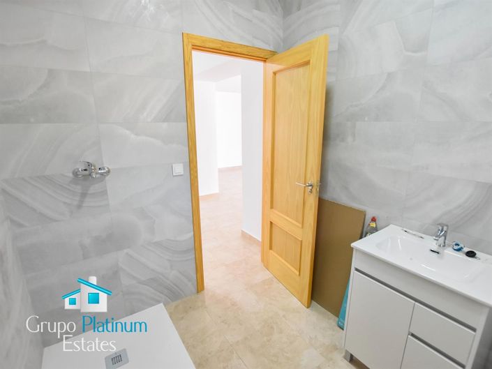 Image No.12-3 Bed Villa for sale