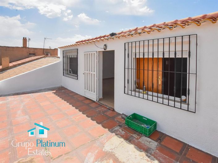 Image No.18-3 Bed Villa for sale