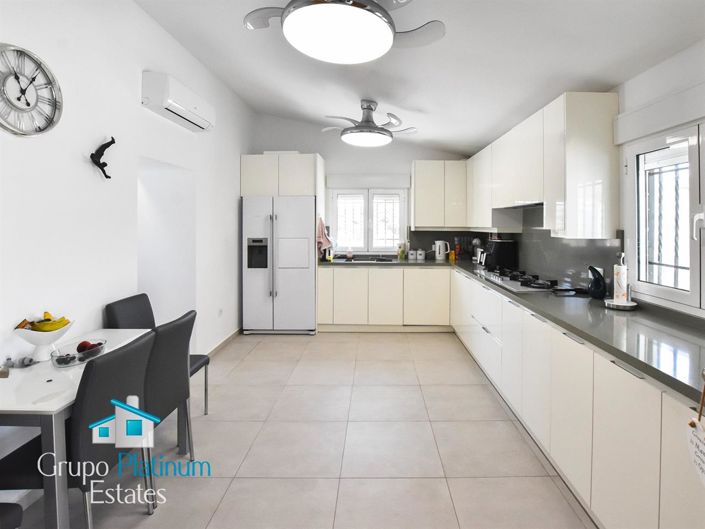 Image No.13-5 Bed Villa for sale