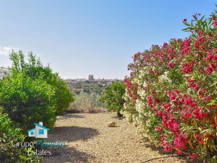 Image No.6-5 Bed Villa for sale