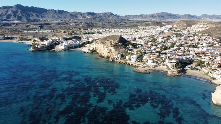 Image No.7-4 Bed Property for sale