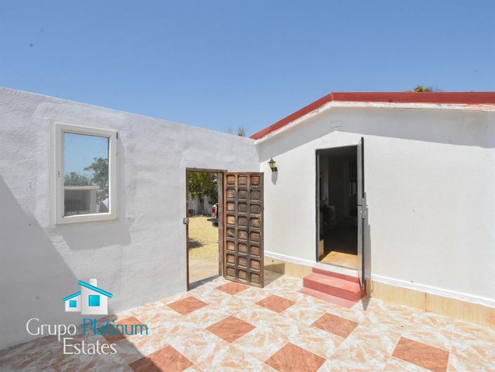 Image No.14-5 Bed Villa for sale