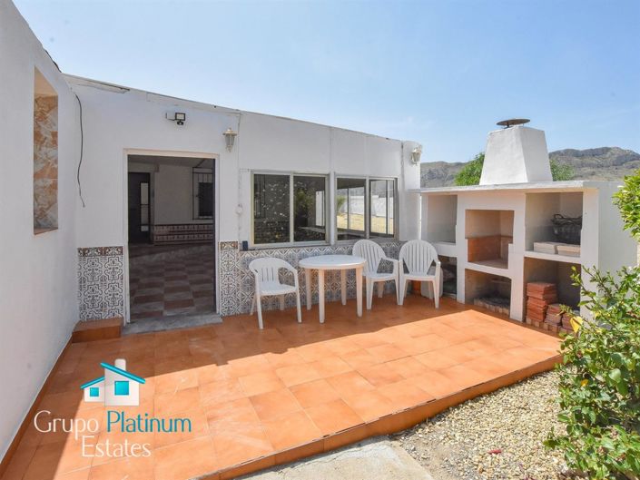 Image No.6-5 Bed Villa for sale