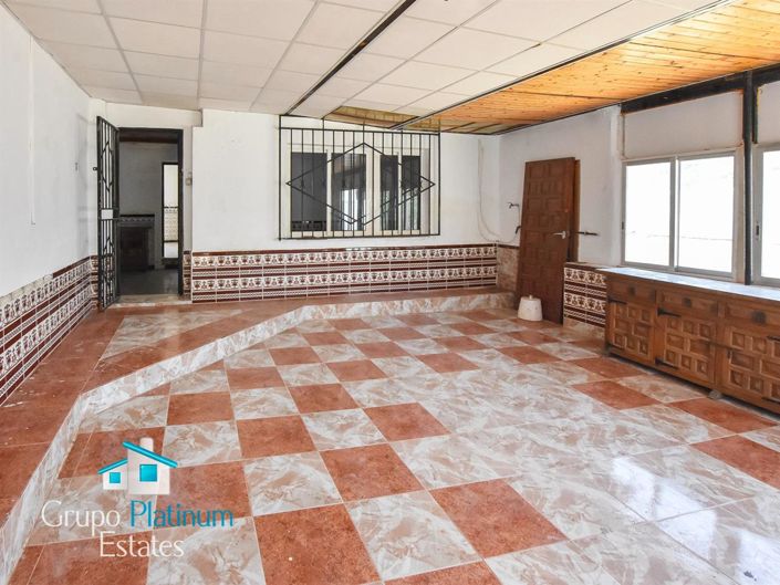 Image No.7-5 Bed Villa for sale