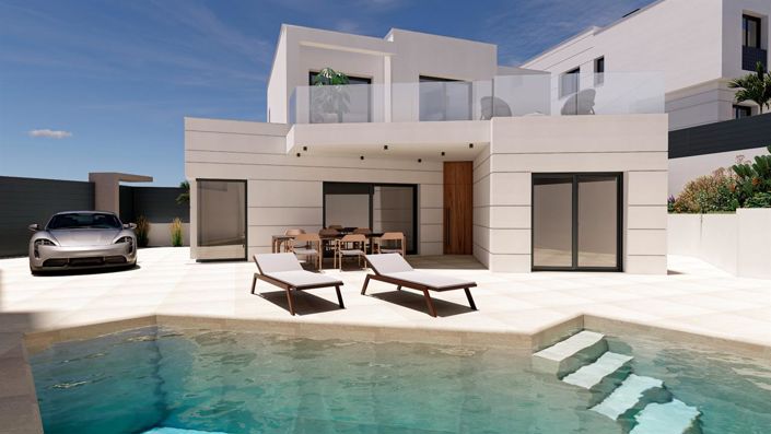 Image No.2-4 Bed Property for sale