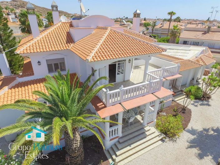 Image No.1-3 Bed Villa for sale