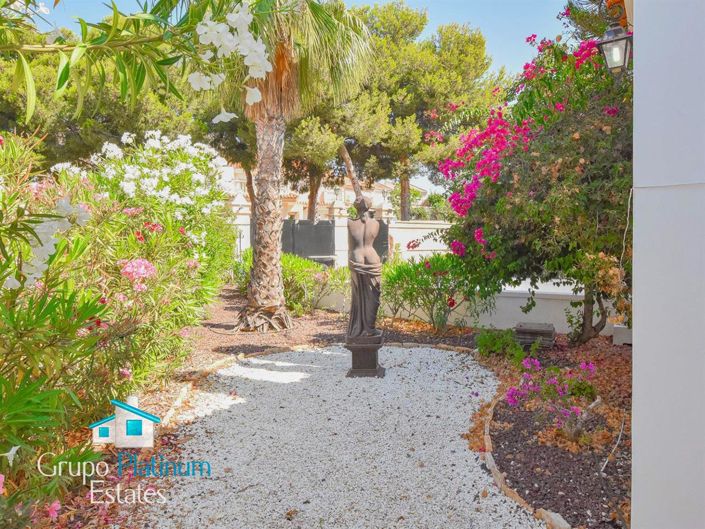 Image No.29-3 Bed Villa for sale