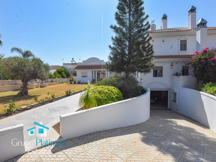 Image No.7-3 Bed Villa for sale