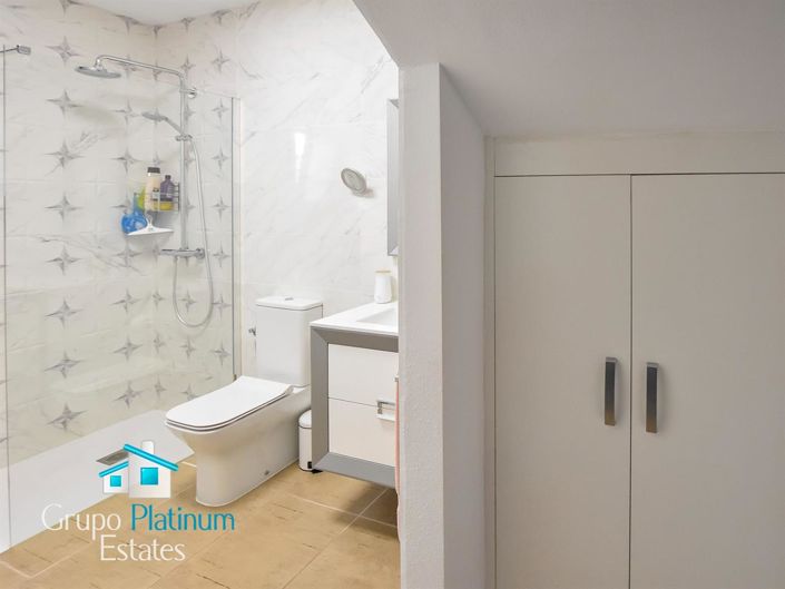 Image No.12-3 Bed Villa for sale