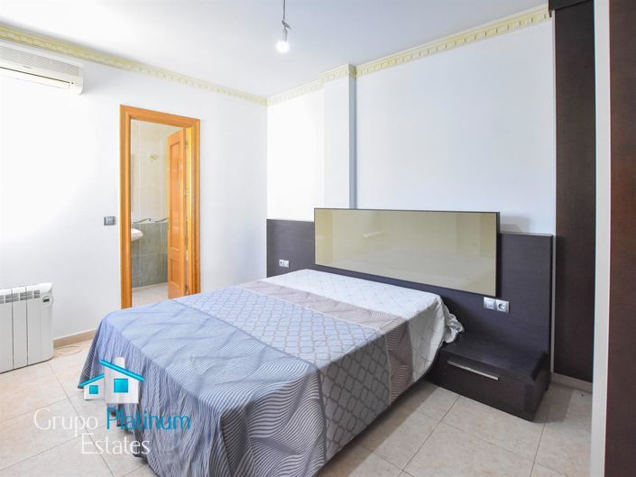 Image No.13-5 Bed Property for sale