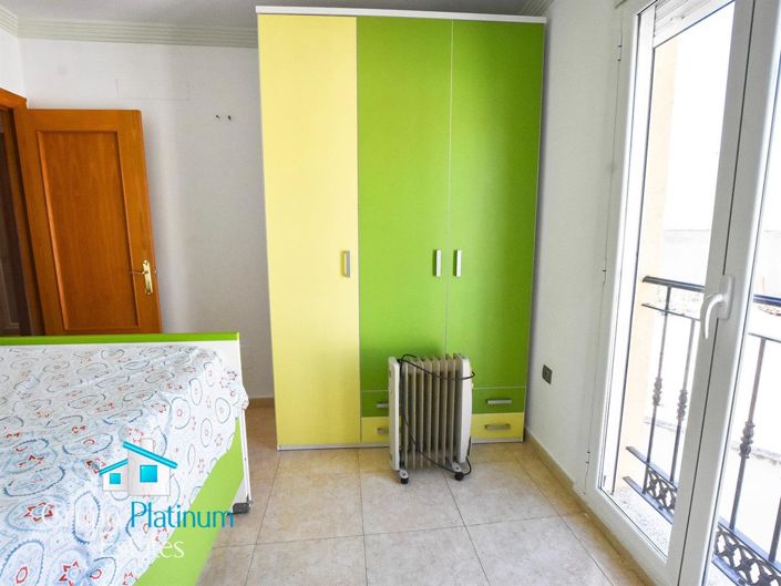 Image No.21-5 Bed Property for sale