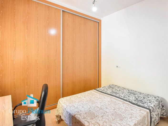 Image No.23-5 Bed Property for sale