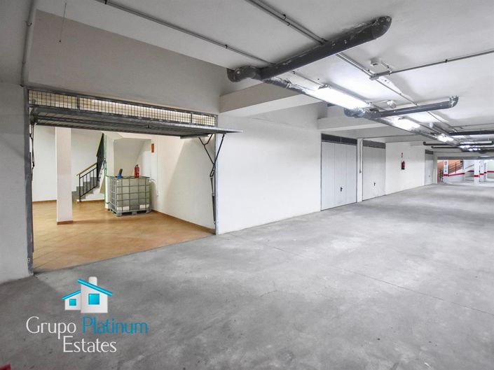 Image No.25-5 Bed Property for sale