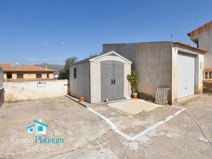 Image No.22-3 Bed Property for sale