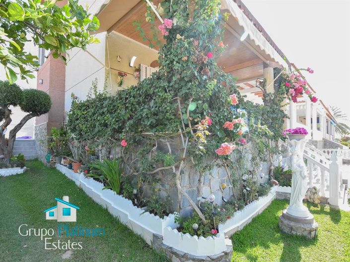 Image No.3-3 Bed Property for sale