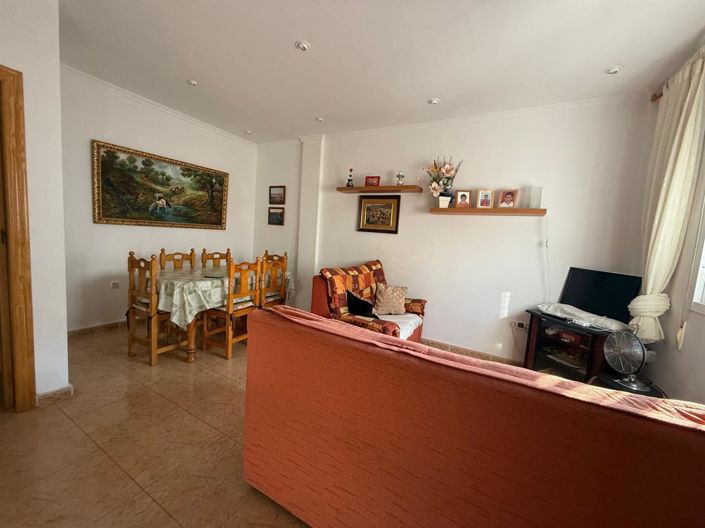 Image No.5-4 Bed Property for sale