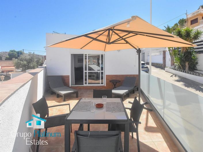 Image No.1-3 Bed Villa for sale