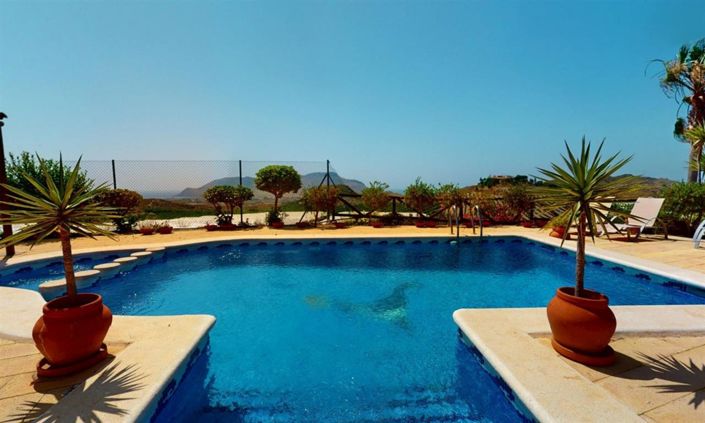 Image No.3-5 Bed Villa for sale