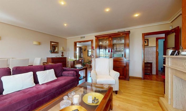 Image No.6-5 Bed Villa for sale