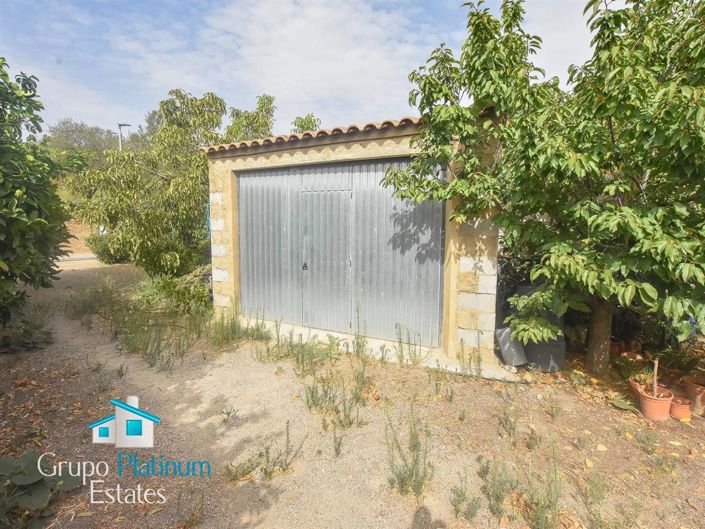 Image No.26-5 Bed Property for sale