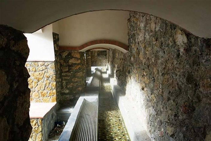 Image No.40-5 Bed Property for sale